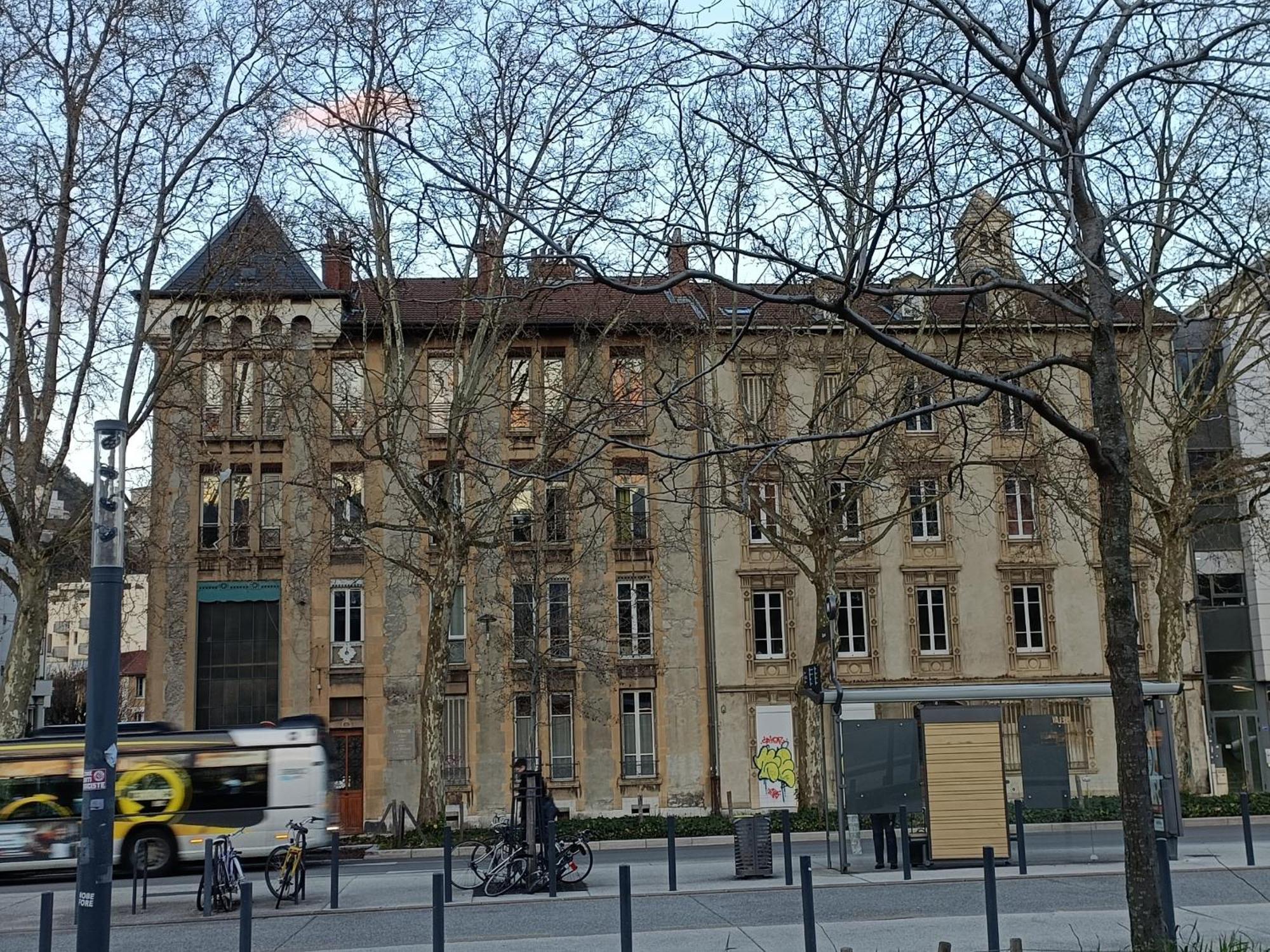 A La Gare&centre De Appartement